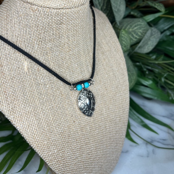 Turquoise and Leather Necklace - Picture 4 of 6